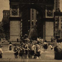 Midsummer Bathers in Washin...