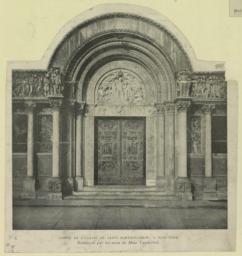 Porte de l'église de Saint Bartholomew, a New York. Restaurée par les soins de Mme Vanderbilt
