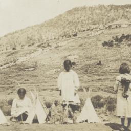 Group of Mescalero Girls wi...