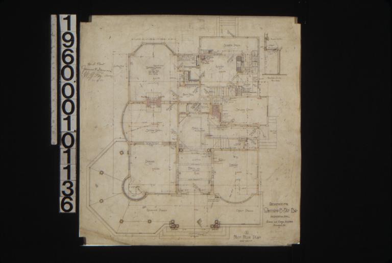 First floor plan\, section A-A : 2\,